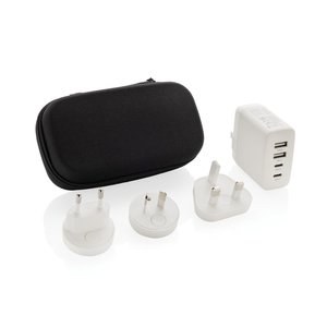 XD Collection P821.02 - TravelCharge Pro RCS gerecycled plastic reislader met USB-C